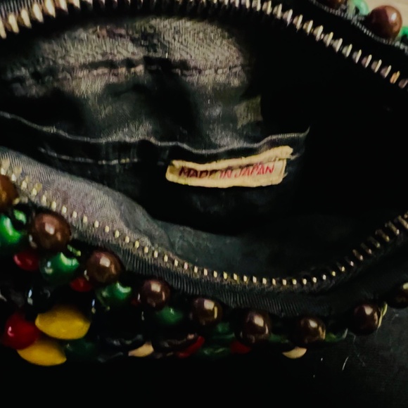 Vintage Change Purse Wooden Beads-Red Green White Black Yellow Brown Beads - Picture 3 of 4